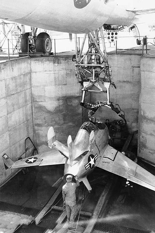 XF-85试验机：根源于对德轰炸的“蛋状物体”还未出生就已落伍半岛官方体育(图9)