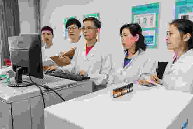 把本钱降至进口产物的14！上理工自助半岛官方体育研发的这台邦产说明仪器秀出“中邦修筑”硬能力(图2)