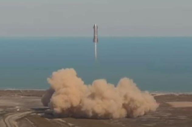 美邦SpaceX星际飞船原型机试验时爆炸：落回发射台烧成火球半岛官方体育(图2)